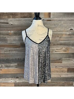 POL Sequin Black and Silver Adjustable Shoulder Strap Top Size Small